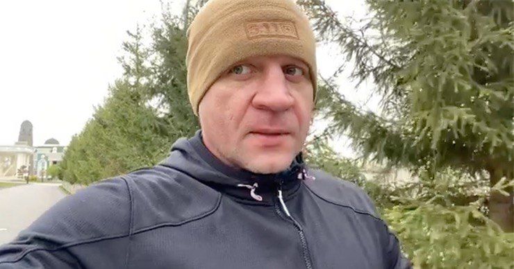 Емельяненко-младший пережидает пандемию в резиденции Кадырова.