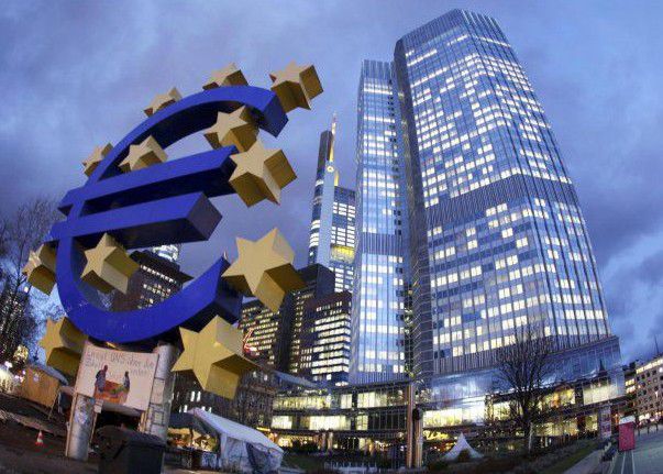 De la începutul crizei financiare din 2008, numărul ţărilor capabile să-şi păstreze ratingul AAA a scăzut treptat.
