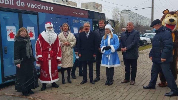 В Кишиневе стартовал новый марафон вакцинации с бонусами для привившихся.