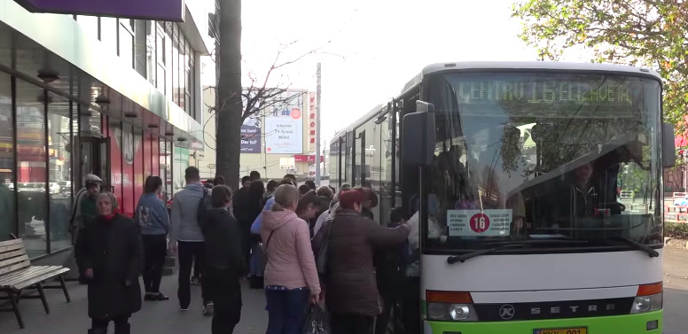  В поселке действует пока только один маршрут — № 16.