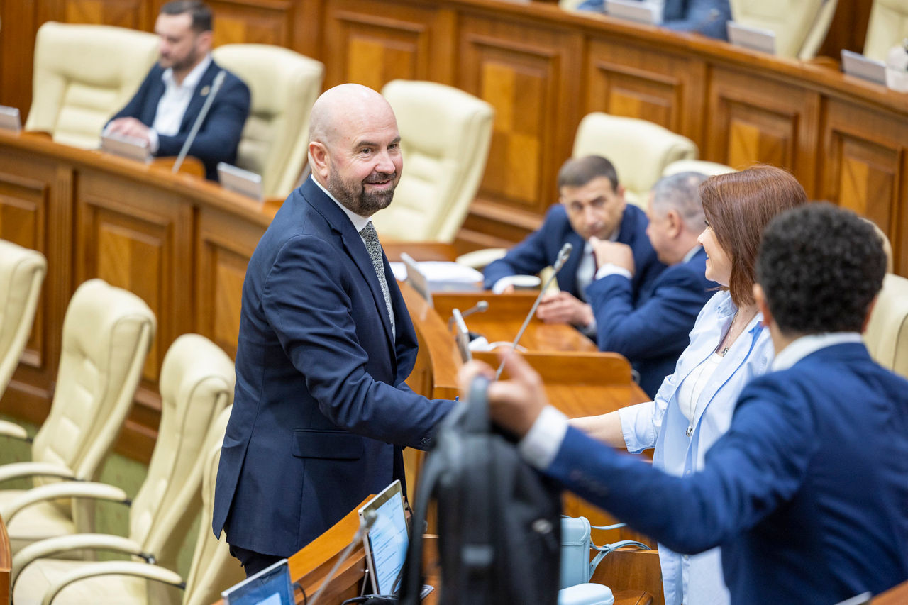 Власти решили расширить аэропорт Кишинева вместо строительства нового терминала.