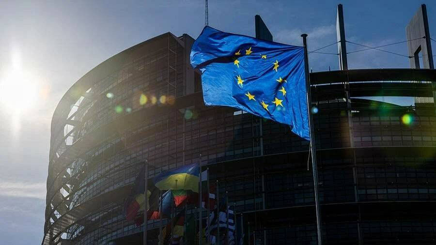 Евросоюз обсуждает девятый пакет санкций против России.