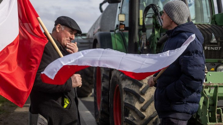 Польские фермеры вновь блокируют КПП на границе с Украиной.