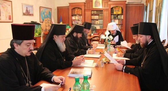 Patriarhul Moscovei şi a întregii Rusii, decorat de Mitropolitul Vladimir. Foto: mitropolia.md