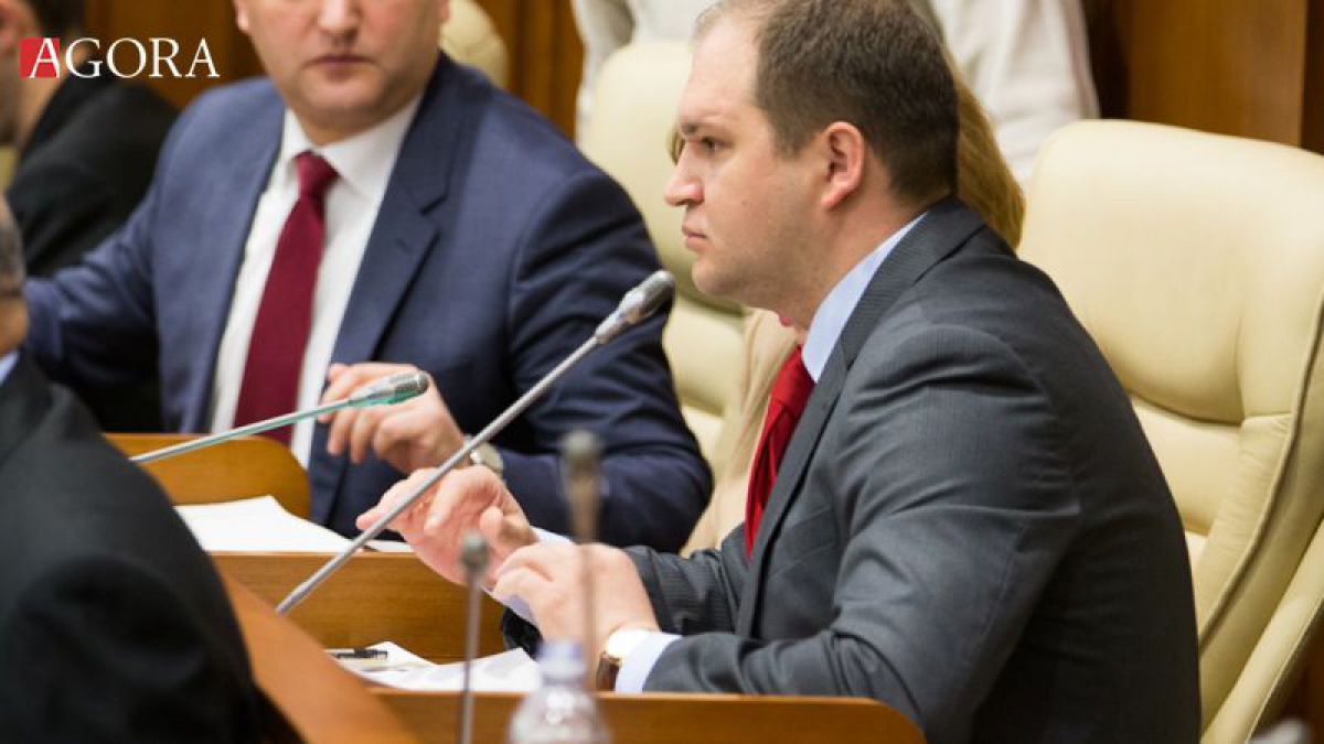 Andrian Candu a anunțat că raportul companiei Kroll nu poate fi publicat. Foto: agora.md