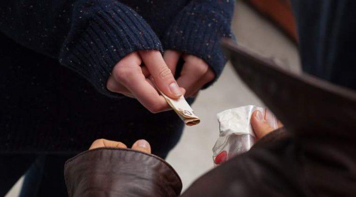 Vindeau droguri pentru 100 euro per gram. Foto: wall-street.ro