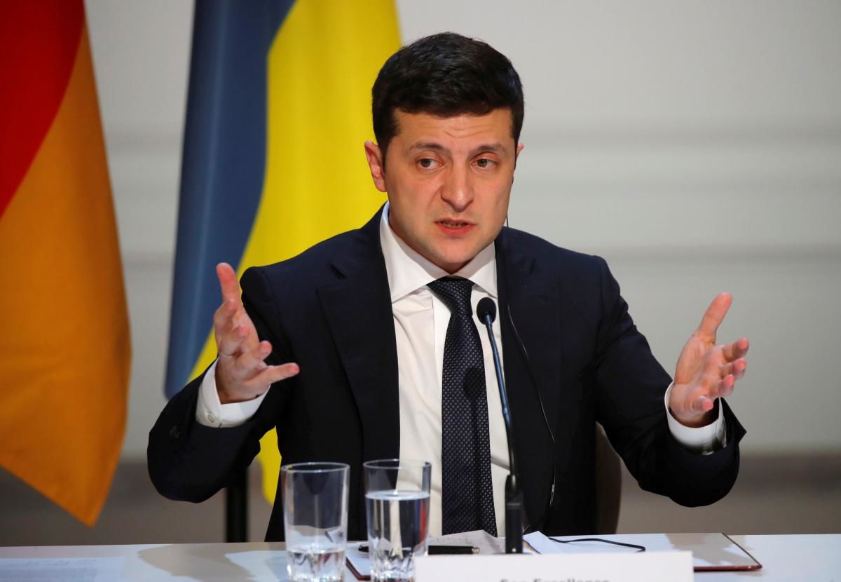 Зеленский посоветовал гражданам Украины в период карантина заниматься физкультурой дома.