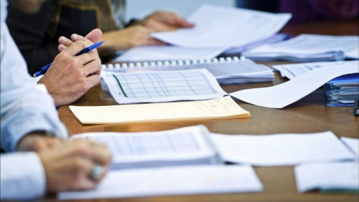 ANI проверит декларации о доходах депутатов, судей и чиновников.