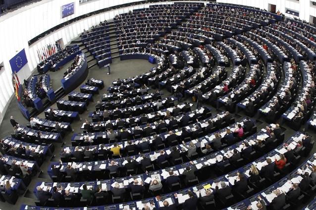 Parlamentul European cere suspendarea negocierilor de aderare cu Turcia.