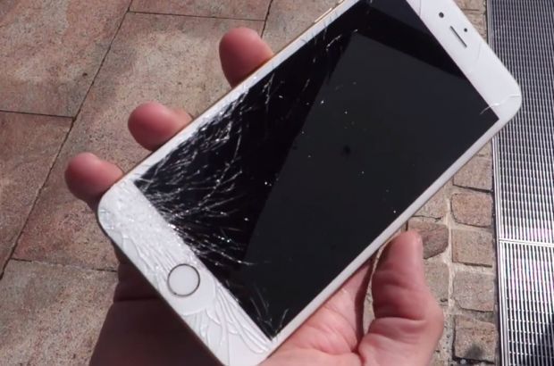 Ecranul de la iPhone 7 nu se va sparge niciodată. Foto: yoda.ro