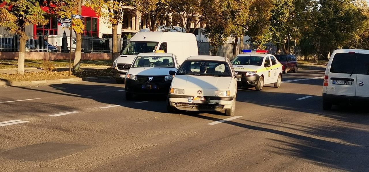 Авария в Бельцах: столкнулись два легковых автомобиля.