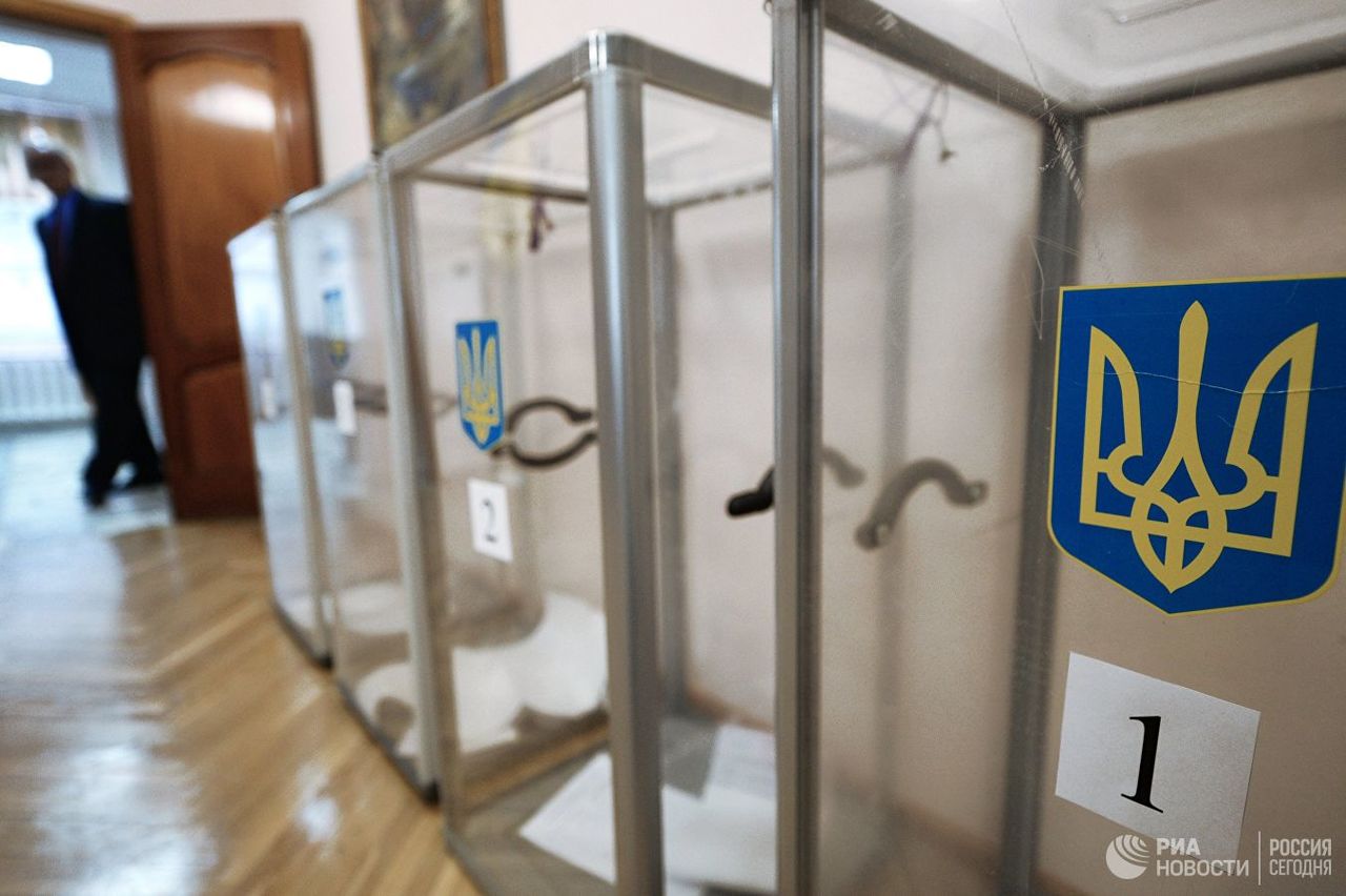 Три кандидата на пост президента Украины отказались участвовать в выборах.