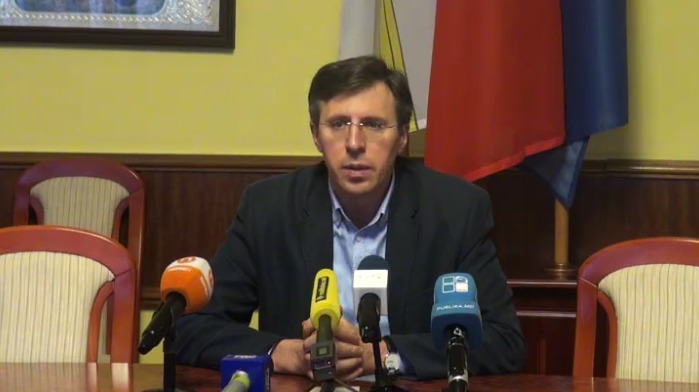 Primăria Chişinău ar defrişa copacii sănătoşi pentru a realiza proiectul parcărilor cu plată. 