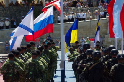 Генеральная репетиция парада ко Дню ВМФ России и Дню Флота Украины в Севастополе 26 июля 2013 года. Фото: Василий Батанов / РИА Новости