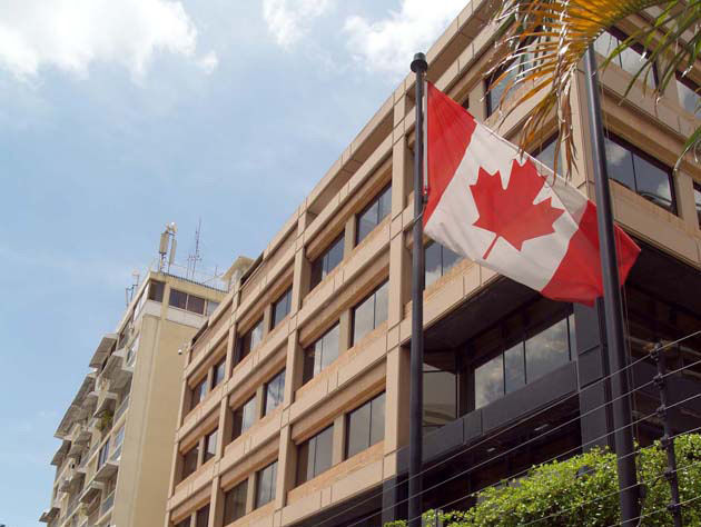 Canada expulzează ambasadorul şi însărcinatul cu afaceri ai Venezuelei.