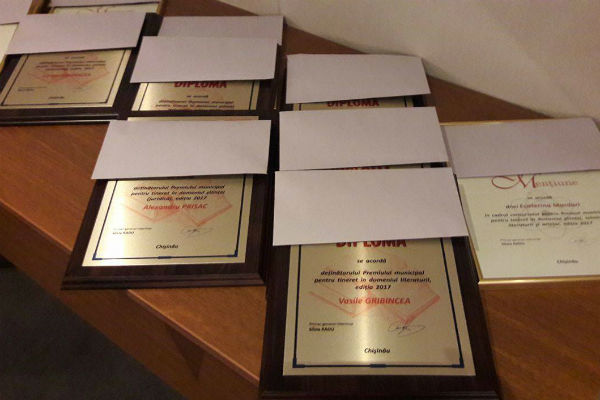 Zece tineri din Chişinău au primit Premiul municipal pentru tineret