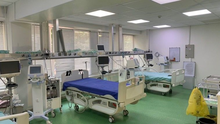 Власти сокращают число коек для пациентов с COVID-19 в больницах Кишинева.
