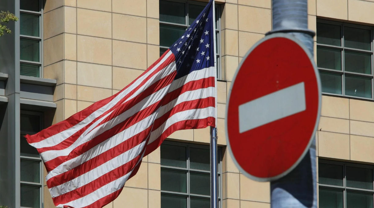 Bloomberg: США опасаются вводить серьезные санкции против РФ.