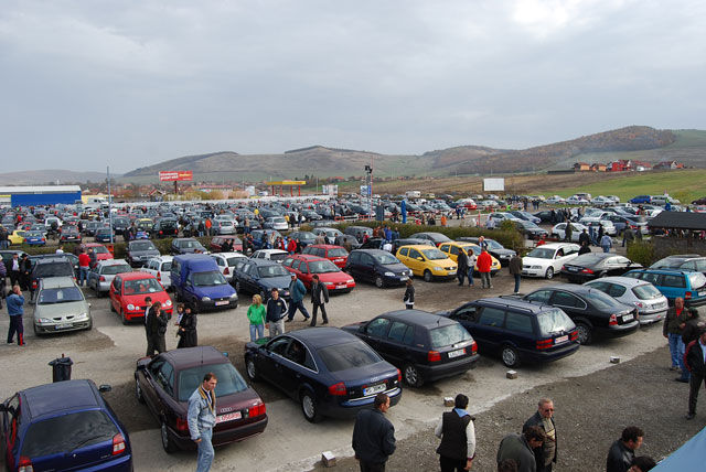 Lider în topul vânzărilor rămâne Dacia, cu peste 60 de mașini vândute. Foto: automures.ro