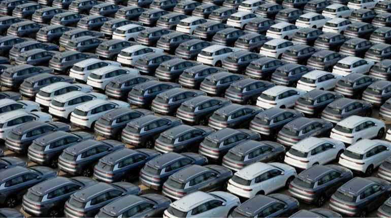Producătorii chinezi de automobile electrice, loviți de taxele vamale din UE.