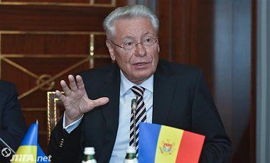 Петр Лучинский отметил, что румынской угрозы не стоит бояться.