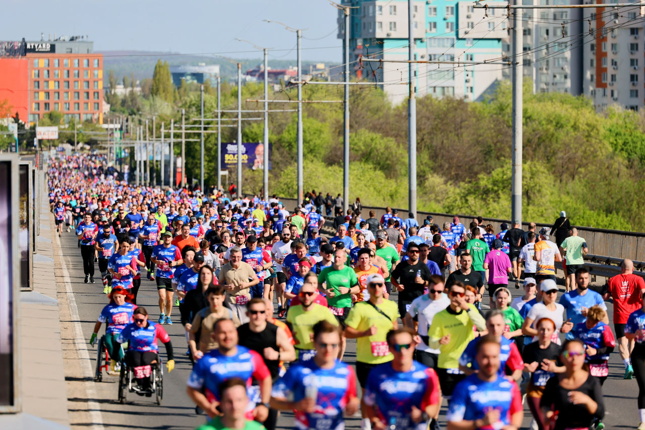 OM Half Marathon 2026: тысячи бегунов открыли сезон в Кишинёве.