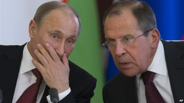 Президент Владимир Путин и министр иностранных дел Сергей Лавров пока под санкции не попадают. Фото: golos-ameriki.ru