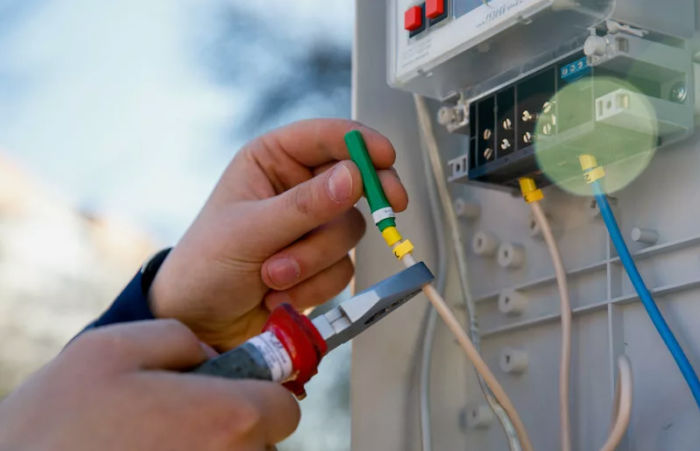 Transnistria a aprobat procedura de deconectare de la energie electrică a consumatorilor cu datorii.