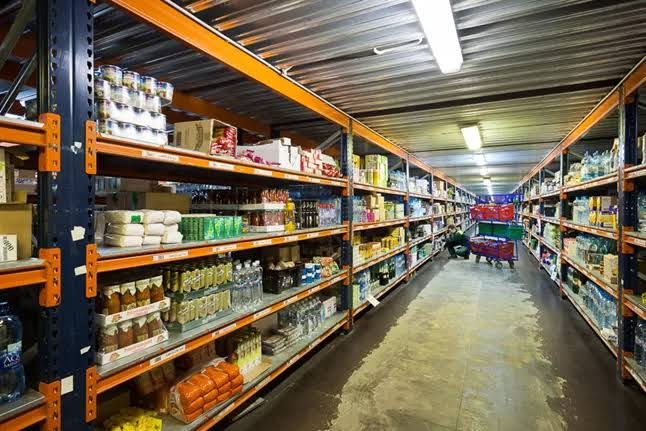 Kievul pregătește rezerve de alimente și apă pentru iarnă.