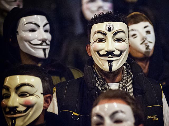 Хакеры, связанные с группировкой Anonymous, получают доступ к компьютерам правительства США и секретным данным уже около года. Фото:  Global Look Press