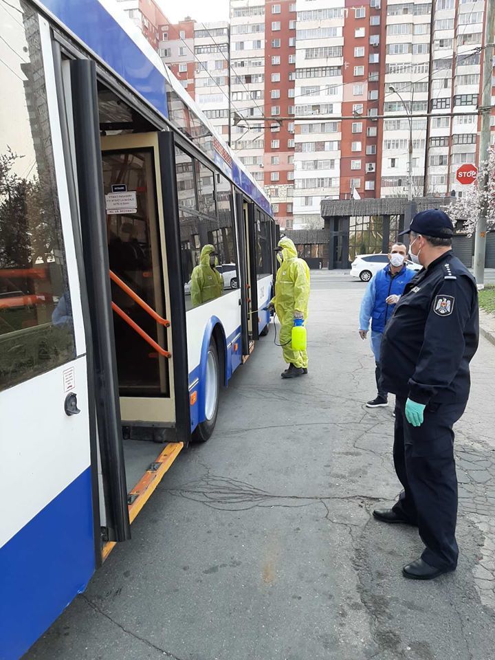 Полиция продолжает проверку общественного транспорта в столице.