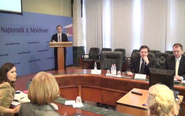 Dorin Dragutanu sustine in aceste momente o conferinta de presa.