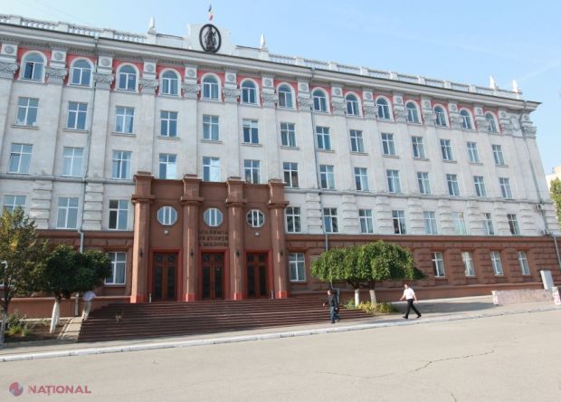 Cea mai puțină încredere au cetățenii noștri în partide și justiție. Foto: ziarulnational.md
