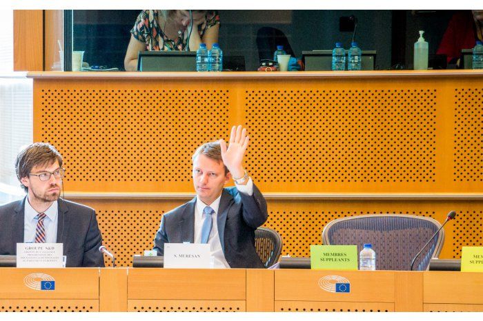 Окончательное голосование на пленарном заседании Европарламента по этому вопросу состоится в конце октября.