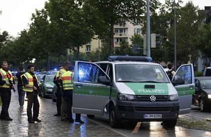 У стрелка из Мюнхена не обнаружили бомбы или винтовки.
