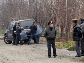 В одном из частных домов станицы Староминской Краснодарского края были зарезаны 4 человека: 36-летняя женщина, ее дочери - 18 и 12 лет, а также зять.