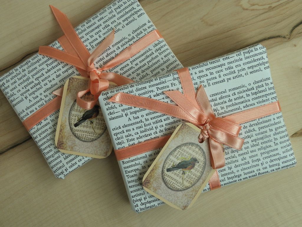 Cărțile, printre cele mai oferite cadouri de Crăciun. Foto: Agende si Jurnale Handmade - WordPress.com