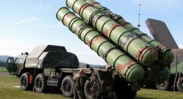 Iranienii vor să cumpere de la ruşi tancuri, baterii de artilerie, avioane de vânătoare şi elicoptere, însă înarmarea ţării s-ar putea lovi de legislaţie.