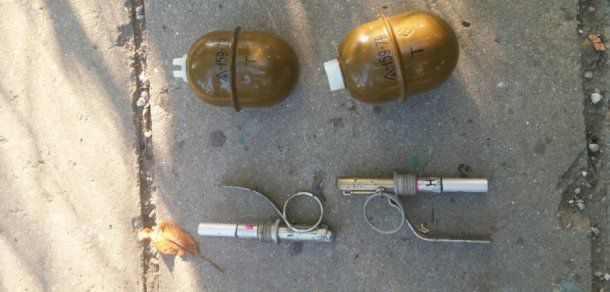 Un bărbat din Hîncești păstra două grenade în soba casei sale. Foto: igp.gov.md