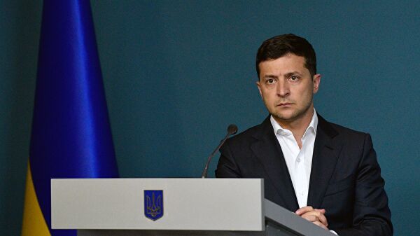 Зеленский требует ввести режим ЧС в двух областях из-за коронавируса.
