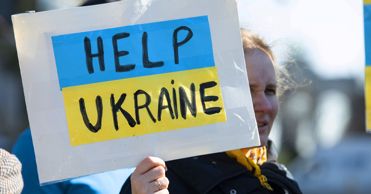 ЕС ускорит выплату второго транша в 45 млрд евро Украине.