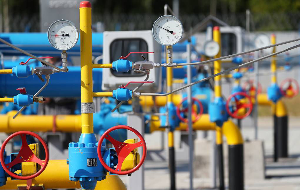 Bloomberg: ЕС предупредил страны блока, что оплата газа рублями нарушит санкции.