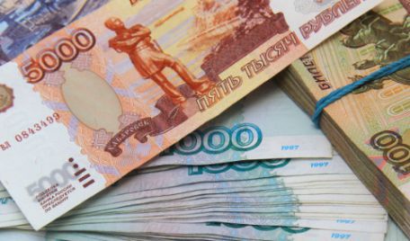 Premierul rus Dmitri Medvedev a cerut săptămâna trecută ruşilor să aibă răbdare, asigurând că rubla îşi va reveni, aşa cum s-a mai întâmplat în cazul unor crize precedente.
