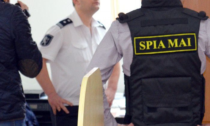 Прокурора подозревают в том, что он брал взятки, превышающие 10 тысяч евро. Фото: curentul.md