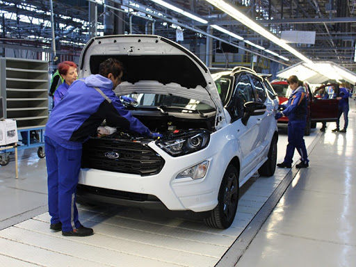 Ford приостановит производство автомобилей в Европе из-за коронавируса.