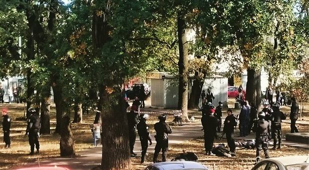 Правоохранители отправились на место происшествия по вызову.