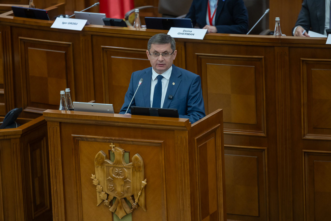 Гросу о грузовике с оружием на границе: Одни отставки проблему не решат.
