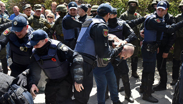 На Украине акцию "Бессмертный полк" назвали "политической провокацией".