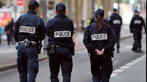 Poliţia franceză a dezmembrat o reţea de imigraţie ilegală spre Marea Britanie. 