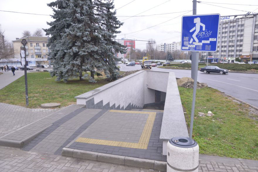 В подземном переходе на улице Иона Крянгэ продолжаются ремонтные работы/